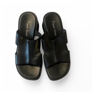 Bare Traps Black Slide Sandals